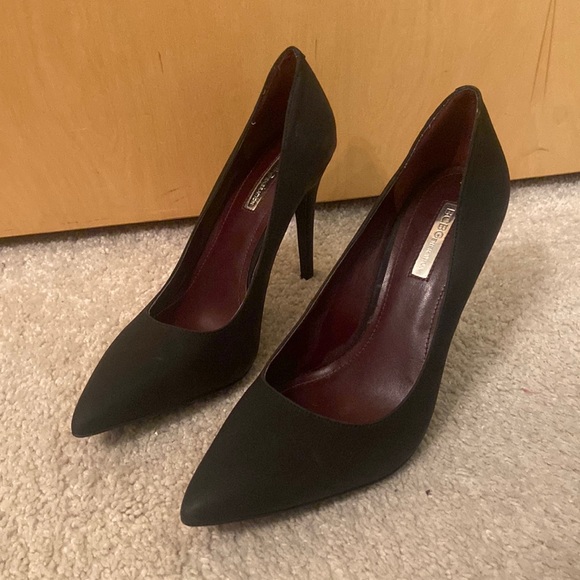 BCBGeneration Black Matte Pointed Heels - Picture 2 of 4